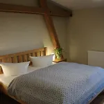 Baeumi-hof 3*