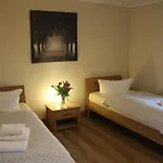Baeumi-hof 3*