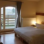 Baeumi-hof 3*